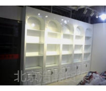 烤漆展柜 從精妙設計到專業(yè)上門安裝的全流程解析